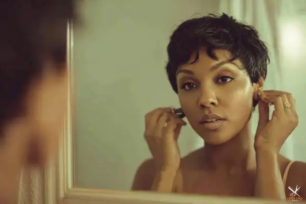 Styling Toni Braxton Short Hair at Home
