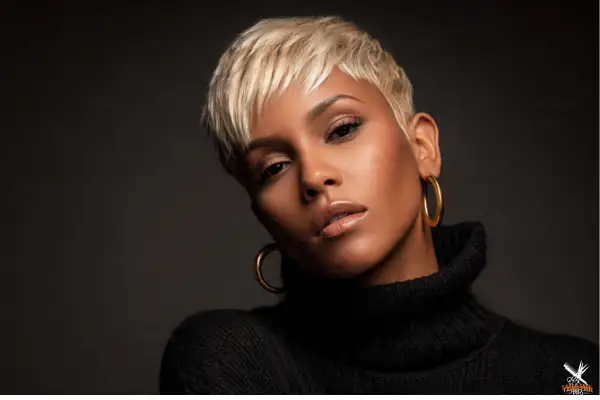 oni Braxton short hair blonde era